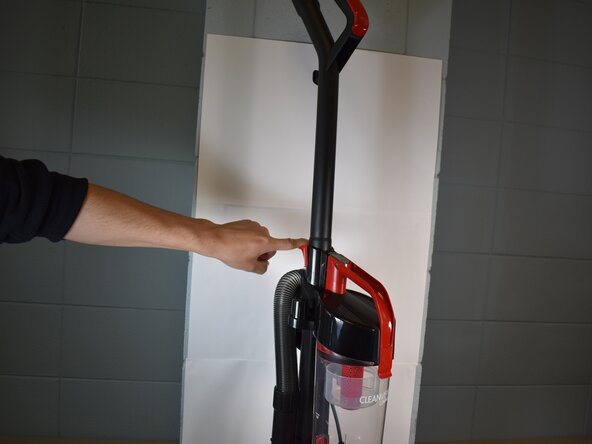 Bissell CleanView Compact 3508 Lower Hose Replacement, Brush Roll Cover: crwdns2935265:01crwdnd2935265:02crwdnd2935265:03crwdne2935265:0