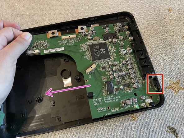 Sony DVP-FX820 Full Teardown, Removing the Motherboard: crwdns2935265:08crwdnd2935265:03crwdnd2935265:03crwdne2935265:0