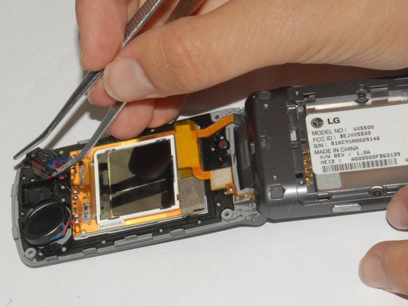 LG VX5500 Screen Replacement: crwdns2935265:07crwdnd2935265:02crwdnd2935265:02crwdne2935265:0