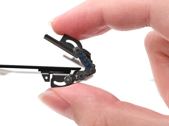 Nintendo Switch 2 Hinges Replacement, Remove the hinges: crwdns2935265:029crwdnd2935265:01crwdnd2935265:03crwdne2935265:0