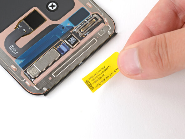 Google Pixel 10 Screen Replacement, Remove screen liners: crwdns2935265:027crwdnd2935265:01crwdnd2935265:03crwdne2935265:0