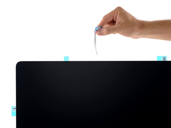 iMac Intel 21.5" EMC 2638の接着ストリップの交換: 手順 21、 3の画像 3