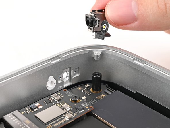 Mac mini (2024) Headphone Jack Replacement, Remove the headphone jack: 30 단계, 이미지 2개 중 2개