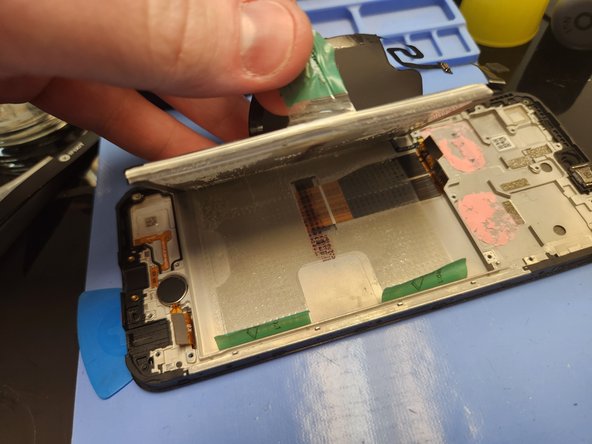 Revvl 6 Pro 5G Screen Replacement, Remove the Battery: crwdns2935265:029crwdnd2935265:03crwdnd2935265:03crwdne2935265:0