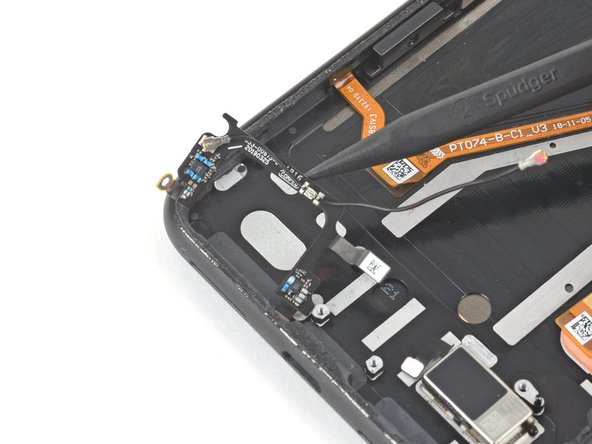Google Pixel 4 XL Screen Replacement, Remove the antenna: crwdns2935265:059crwdnd2935265:02crwdnd2935265:02crwdne2935265:0
