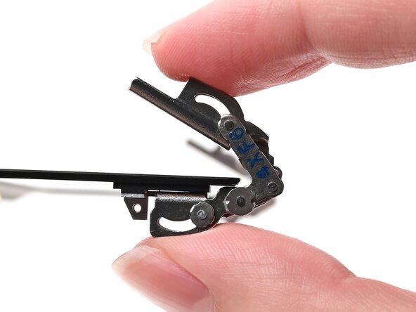 Nintendo Switch 2 Hinges Replacement, Fold the hinges: crwdns2935265:027crwdnd2935265:03crwdnd2935265:03crwdne2935265:0