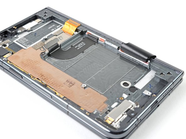 How to Apply New Base Battery Adhesive in Your Google Pixel Fold: crwdns2935265:04crwdnd2935265:03crwdnd2935265:03crwdne2935265:0