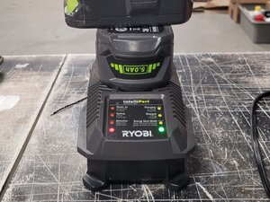 Ryobi One plus 18V Li-ion Battery (130501002) Technique