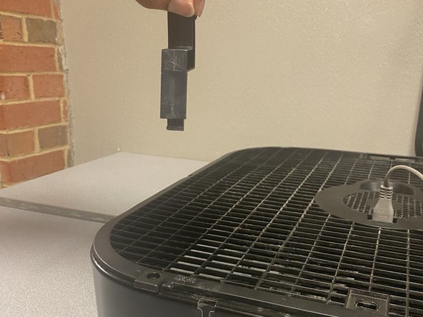 Holmes Box Fan Cleaning, Removal of Stands: step 3, image 3 of 3