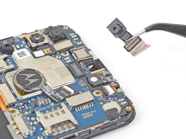 Motorola Moto E6 Plus Motherboard Replacement, Remove the front camera: crwdns2935265:019crwdnd2935265:03crwdnd2935265:03crwdne2935265:0