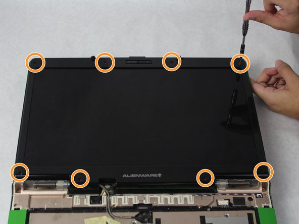 Alienware Aurora M9700 Screen Replacement: crwdns2935265:05crwdnd2935265:02crwdnd2935265:02crwdne2935265:0