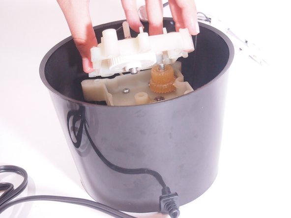 Nostalgia Chocolate Fondue Fountain CFF965 Disassembly: crwdns2935265:09crwdnd2935265:03crwdnd2935265:03crwdne2935265:0