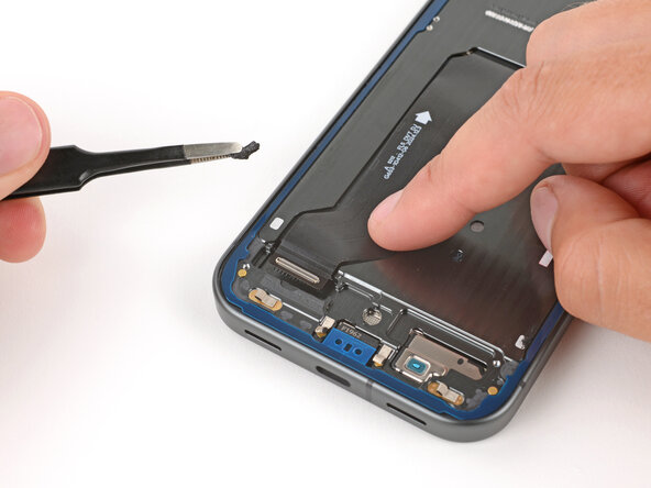 Google Pixel 10 Screen Replacement, Remove the cable adhesive: crwdns2935265:025crwdnd2935265:02crwdnd2935265:02crwdne2935265:0