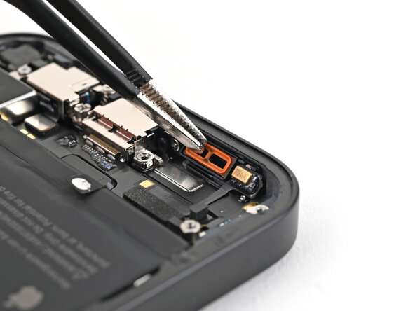 iPhone 16e Loudspeaker Replacement