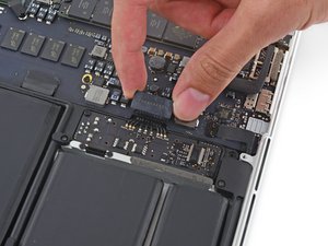 MacBook Pro（13英寸，带有Retina显示屏，2015年初）风扇更换- iFixit