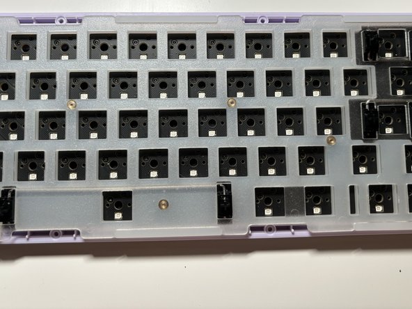 KBD67 Lite R4 Keyboard Keys Replacement, Remove case (unscrew from back): crwdns2935265:03crwdnd2935265:03crwdnd2935265:03crwdne2935265:0