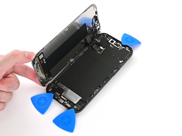 iPhone Air Screen Replacement, Lift open the screen: crwdns2935265:012crwdnd2935265:02crwdnd2935265:03crwdne2935265:0