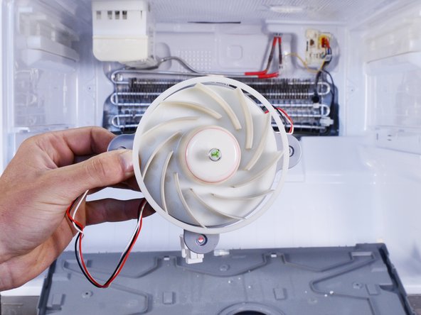 Samsung RF28T5001SR Refrigerator Evaporator Fan Replacement: crwdns2935265:016crwdnd2935265:02crwdnd2935265:02crwdne2935265:0