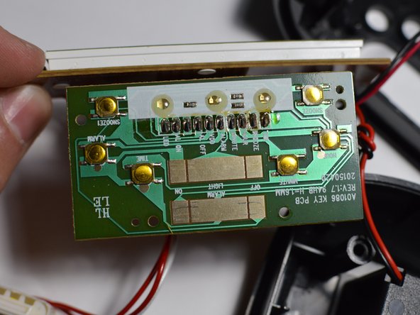 Amazon Basics Alarm Clock Teardown, Final Disassembly: crwdns2935265:05crwdnd2935265:03crwdnd2935265:03crwdne2935265:0