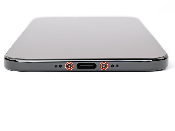 iPhone Air Screen Replacement, Remove the pentalobe screws: crwdns2935265:04crwdnd2935265:01crwdnd2935265:01crwdne2935265:0