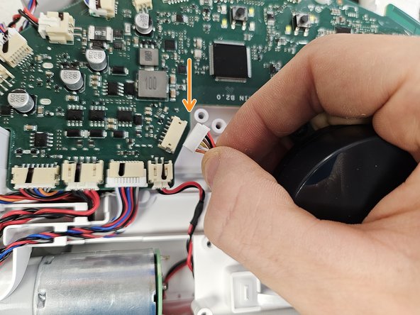 Roborock Q Revo: Laser Distance Sensor Replacement, Remove the LDS.: crwdns2935265:011crwdnd2935265:02crwdnd2935265:03crwdne2935265:0