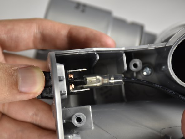 Shark Navigator Lift-Away Deluxe NV360 Power Button Replacement: crwdns2935265:018crwdnd2935265:03crwdnd2935265:03crwdne2935265:0