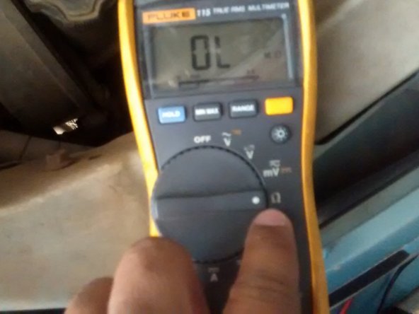 How to Check Resistance of Suzuki Wagon R Temperature Sensor, Measure Resistance: step 4, image 1 of 3