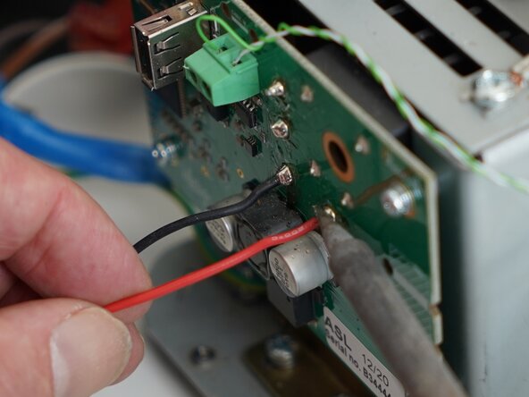 Kaffelogic Nano 7/LINK (A/B/C-N Serial) Mainboard Replacement, Disconnect/desolder the motor: adım 11, 2 resimden 2.