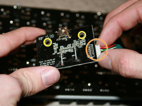 Razer Blackwidow Tournament Edition Keyboard USB Port Board Replacement: crwdns2935265:04crwdnd2935265:02crwdnd2935265:02crwdne2935265:0