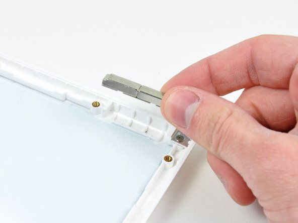 MacBook Core Duo Rear Display Bezel Replacement: crwdns2935265:061crwdnd2935265:02crwdnd2935265:02crwdne2935265:0