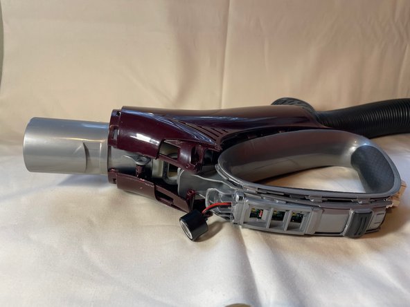 Disassembling Shark Rotator Powered Lift-Away Handle: crwdns2935265:06crwdnd2935265:02crwdnd2935265:03crwdne2935265:0