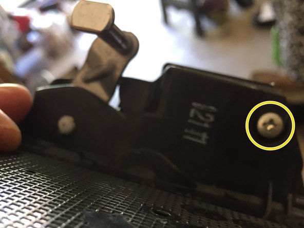 2012 Toyota Highlander Door Lock Actuator Motor Replacement, Disassemble the door lock actuator: crwdns2935265:015crwdnd2935265:02crwdnd2935265:03crwdne2935265:0