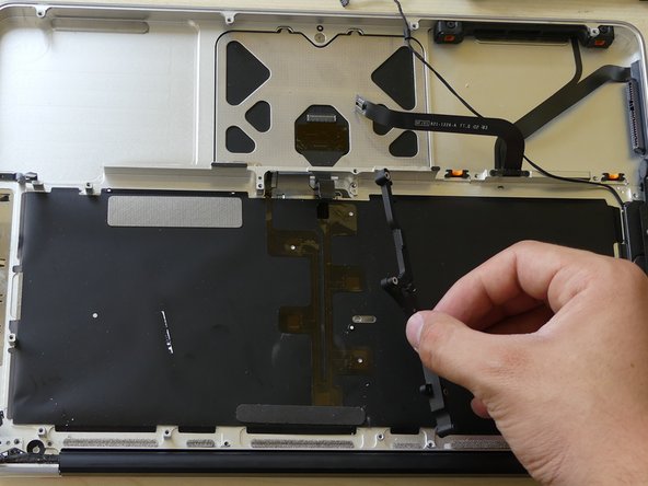 Upgrading your 2.0 GHz 13" Aluminum Unibody MacBook to a Backlit Keyboard: crwdns2935265:032crwdnd2935265:02crwdnd2935265:02crwdne2935265:0
