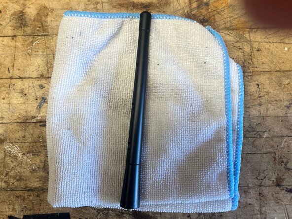 Mazda CX-7 Radio Antenna Replacement: step 4, image 2 of 3