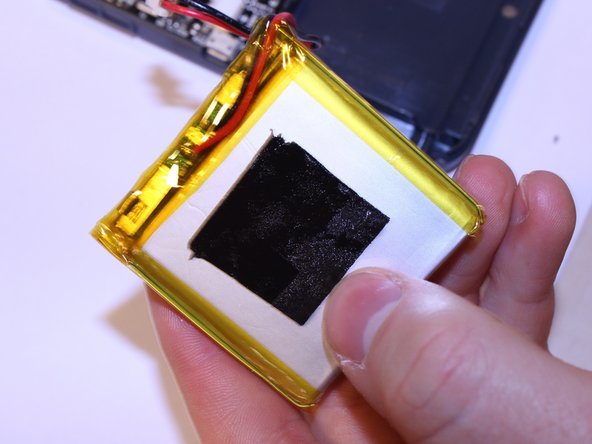 Waka Waka Power Plus Battery Replacement, Lift out: crwdns2935265:07crwdnd2935265:02crwdnd2935265:02crwdne2935265:0