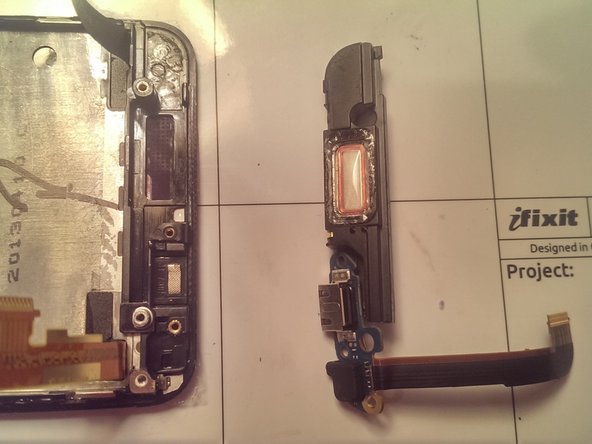 HTC One Display Assembly Replacement, Small Logic Board: crwdns2935265:018crwdnd2935265:02crwdnd2935265:02crwdne2935265:0