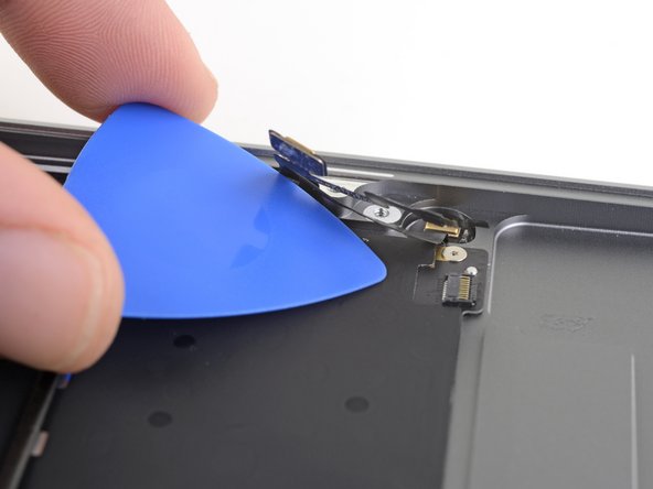 MacBook Air 13” Retina Display Late 2018 Microphone Assembly Replacement: étape 34, image 2 de 2