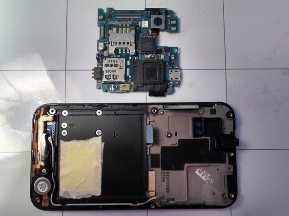 Disassembling Samsung Captivate Glide Phone, Motherboard Removal: crwdns2935265:07crwdnd2935265:02crwdnd2935265:02crwdne2935265:0