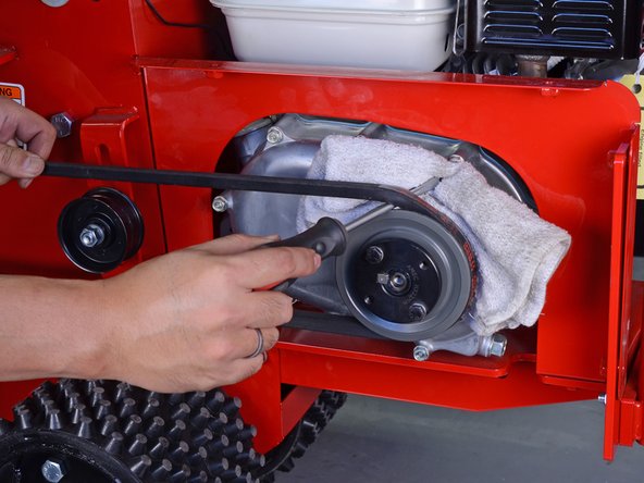 Classen Sod Cutter SC18AHDCA 2019 Engine Belt Replacement, Derail the belt: crwdns2935265:09crwdnd2935265:02crwdnd2935265:03crwdne2935265:0