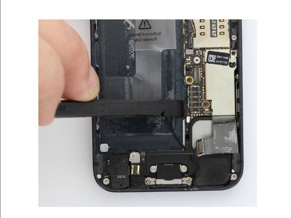 iPhone 5 Dock Connector Replacement FR, Logic Board screws: crwdns2935265:012crwdnd2935265:02crwdnd2935265:03crwdne2935265:0