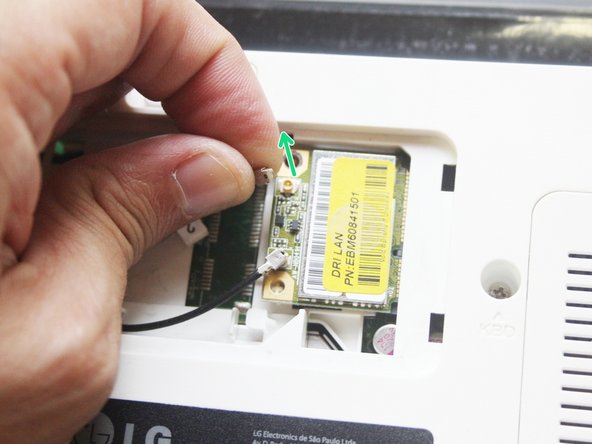 LG Notebook LGC40 A410 WiFi module Replacement, Remove the antenna connectors: crwdns2935265:05crwdnd2935265:02crwdnd2935265:02crwdne2935265:0