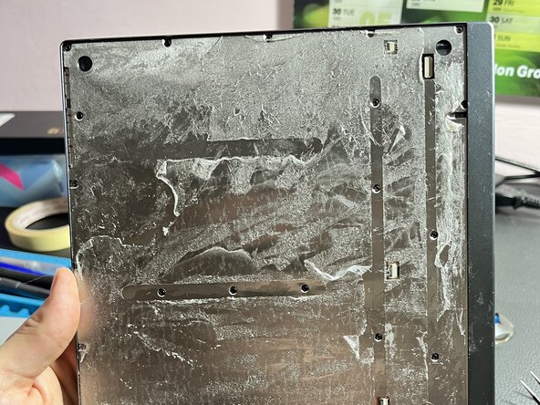 Disassembling reMarkable 2 for a stuck power button, Opening the back of the device: step 1, image 2 of 3