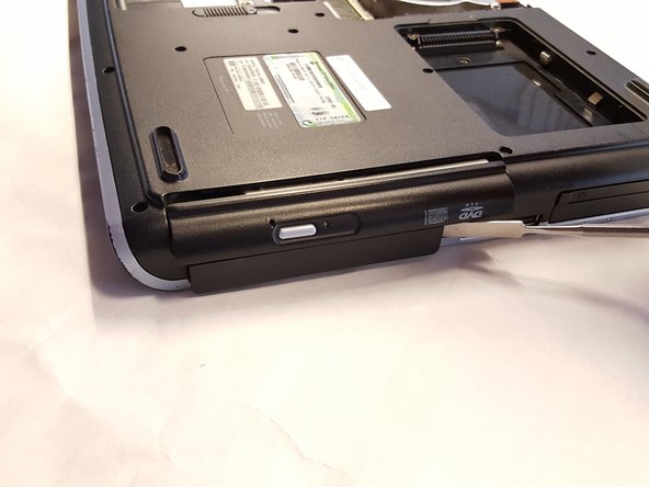 HP Pavilion zv5000 Speaker Replacement: crwdns2935265:023crwdnd2935265:02crwdnd2935265:02crwdne2935265:0