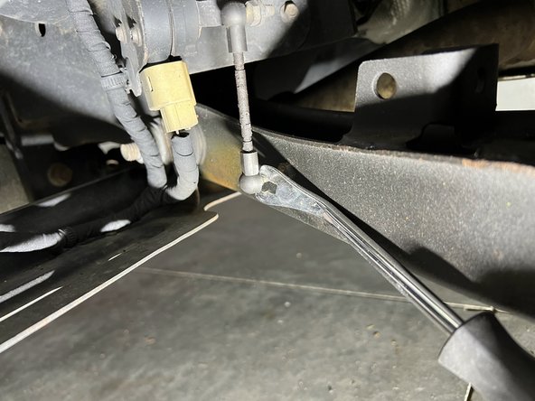 Chevrolet SS Sedan Rear Shock Absorber Replacement, Suspension Height Sensor Link: crwdns2935265:06crwdnd2935265:02crwdnd2935265:03crwdne2935265:0