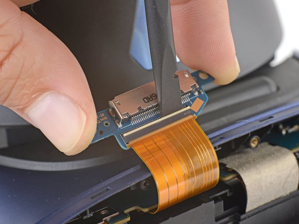 HTC Vive Cosmos Faceplate Connector Replacement, Remove the faceplate connector: crwdns2935265:09crwdnd2935265:02crwdnd2935265:03crwdne2935265:0