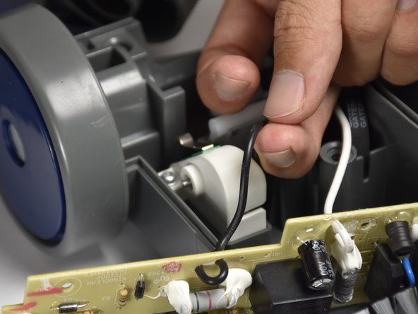 Shark Navigator Lift-Away Deluxe NV360 Motherboard Replacement: crwdns2935265:019crwdnd2935265:02crwdnd2935265:03crwdne2935265:0