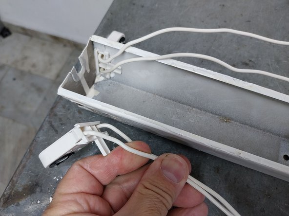 Modificación de una luminaria antigua de tubos fluorescentes, a tubos led, Recableado.: paso 16, imagen 1 de 3
