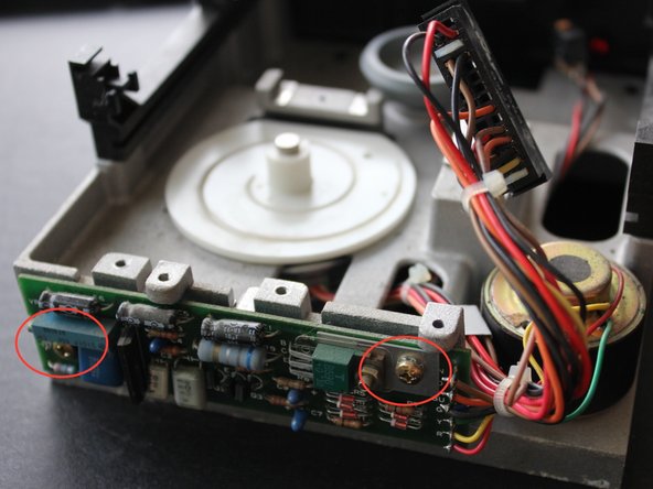 Apple Disk II Floppy Disk Subsystem Teardown and Optical Drive Conversion, Remove screws: step 17, image 1 of 2