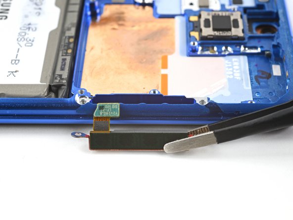 Samsung Galaxy S20+ Screen and Battery Assembly Replacement, Remove the right 5G antenna: crwdns2935265:047crwdnd2935265:03crwdnd2935265:03crwdne2935265:0