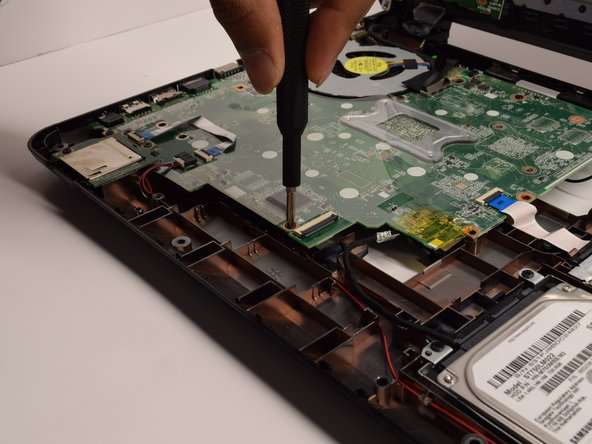 HP Pavilion 15-d017cl Cooling Fan Replacement: crwdns2935265:017crwdnd2935265:02crwdnd2935265:02crwdne2935265:0